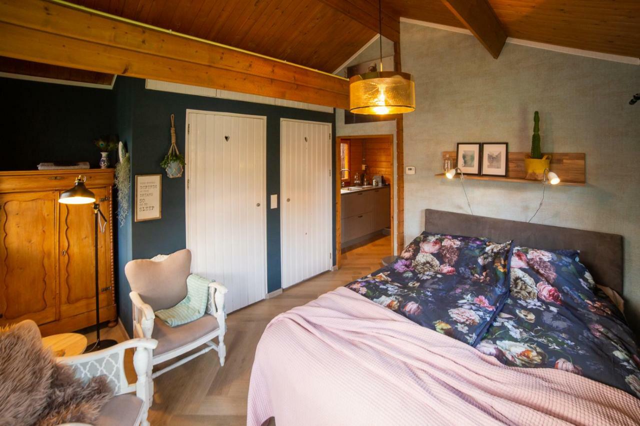 Onder De Kersenboom Bed & Breakfast Hilversum Luaran gambar