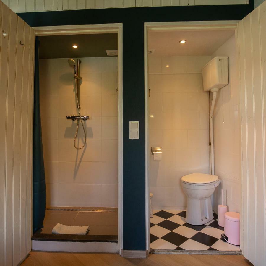 Onder De Kersenboom Bed & Breakfast Hilversum Luaran gambar